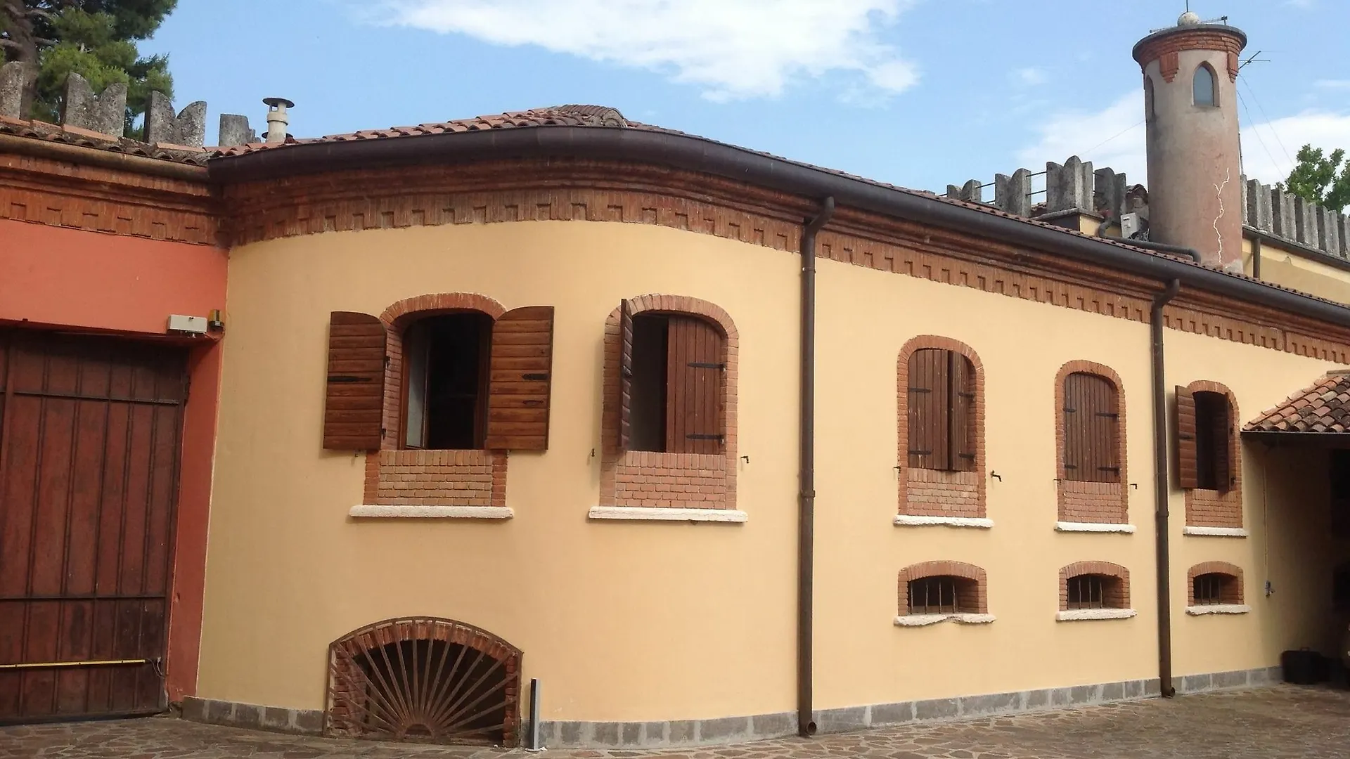 Agriturismo Corte San Dionigi Verona 2*,  Italy